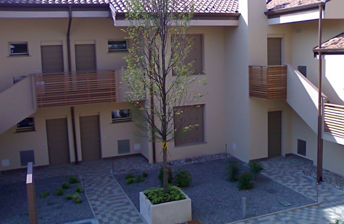 Cortile Condominiale cortile condominiale Cortile Condominiale cortile condominiale