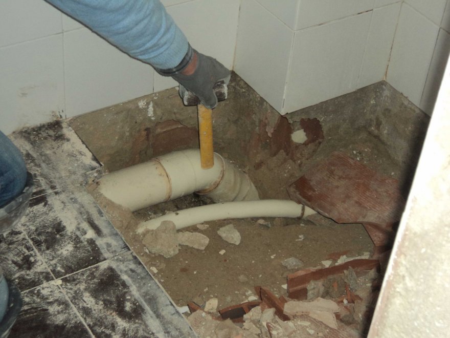 tubo scarico doccia perde