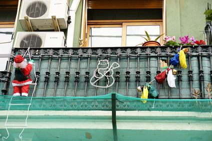 Decorazioni Natalizie Balcone.Vietare Gli Addobbi Natalizi Sui Balconi Condominiali