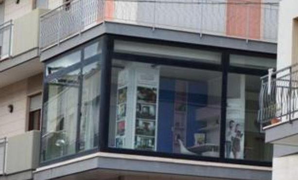 Veranda abusiva e distanze legali. chi rispetta le norme non può ... Veranda su balcone