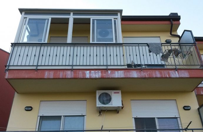 Sì alla veranda sulla terrazza di proprietà esclusiva se sono ... Veranda sul balcone