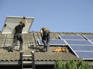 Uso del tetto comune ed impianto fotovoltaico. L'art. 1102 c.c.: l'uso individuale delle parti comuni e i suoi limiti.