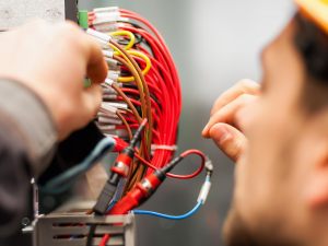 Impianti elettrici e legge n. 46/90: i costi di messa a norma sono spese per la conservazione e vanno ripartite in base ai millesimi di proprietà