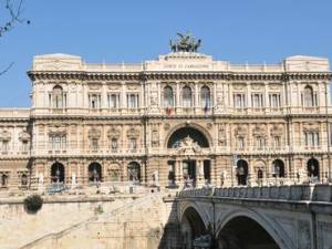 L'interpretazione del regolamento è opera di competenza del giudice di merito