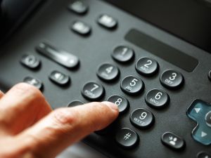 La delega telefonica vale quanto il due di picche. E' necessaria la forma scritta. Si alla delega via fax e via email.