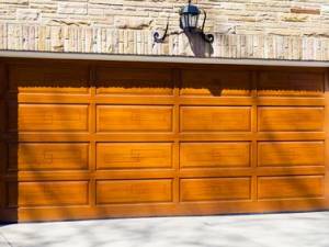 Annullabile la concessione in sanatoria di un garage se il Comune non indica la compatibilità di tale opera