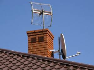 Diritto d'antenna: non sempre è possibile installare un'antenna trasmittente sul lastrico condominiale