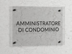 Targa amministratore condominiale, adempimenti, decisioni e spese