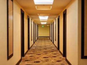 Il corridoio rimane comune anche se il piano sottotetto viene acquistato da un unico proprietario