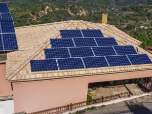 Il condòmino ha diritto all'installazione dell'impianto fotovoltaico. L'energia pulita, anche in condominio, è un diritto.