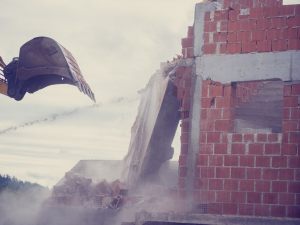 Abusi edilizi. Il coniuge comproprietario è responsabile?