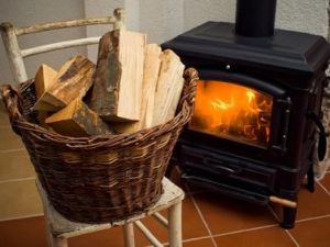 È consentita l'installazione di una stufa a pellet in condominio, purchè nel rispetto della normativa per lo scarico dei fumi