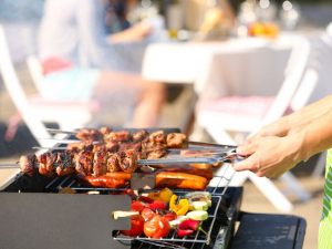 Fumi e odori provenienti dal barbecue: quando la diatriba è tra vegani e carnivori