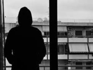 Permesso di costruire. Sussiste l'obbligo di comunicare l'attivazione del procedimento ai proprietari confinanti?
