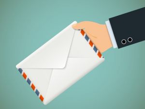 Notifica di cartelle di pagamento al portiere: quando il domicilio del condominio coincide con quello dell'amministratore?