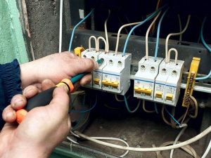 Arriva il bonus ristrutturazione impianti elettrici interni ai condomini. Rimborsi fino a 1.200 euro ad appartamento