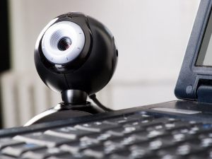 Assemblea on-line e D.l. n. 125/2020. Qualcosa si muove, ma non è cambiato ancora nulla.