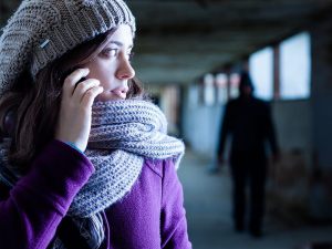 Stalking condominiale: annullato divieto di dimora per eccessiva restrizione non richiesta dal PM
