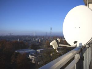 Installare un'antenna parabolica sul balcone a servizio esclusivo della propria unità privata. Abuso o diritto?