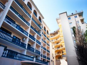 Lavori in condominio: non spetta il rimborso spese se manca la prova dell'urgenza
