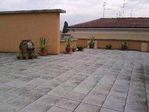 Infiltrazioni derivanti da terrazzo ad uso esclusivo: chi è responsabile
