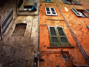 Invalida la delibera di approvazione del rendiconto contenente crediti condominiali prescritti