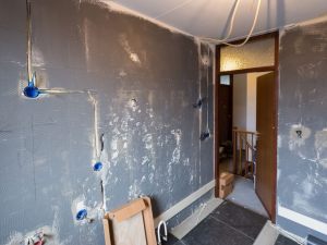 Costruzione di secondo bagno e norme sulle distanze in condominio