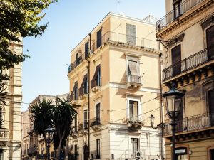 Assicurazione condominiale, denuncia tempestiva e copertura del danno