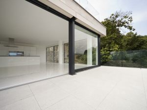 Il lastrico diventa veranda? Cambia il criterio di riparto delle spese di manutenzione