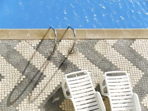 Come si ripartiscono le spese d'uso della piscina condominiale?