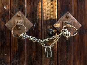 Occupazione abusiva di una casa, come ci si può difendere?