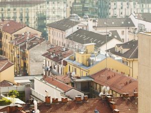 Tettoia pozzo luce, chi paga per la pulizia