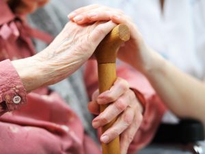 Casa di riposo per anziani in condomino: non sempre è possibile