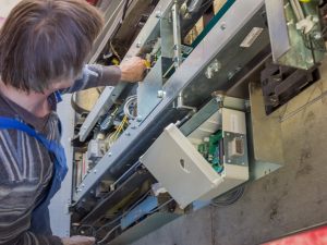 Cosa succede se l'ASL verifica l'ascensore di un condominio già controllato?
