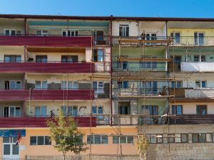 Il condomino deve provare il “danno da ponteggio”