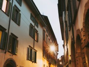 Sussiste responsabilità dell'amministratore per la mancata comunicazione ai terzi dei dati dei condomini?