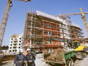 Superbonus nel condominio complesso con più edifici: ai fini del calcolo del rapporto tra la superficie delle unità immobiliari ad uso residenziale e di quelle non residenziali si conta pure l'edificio autonomo rispetto agli altri edifici