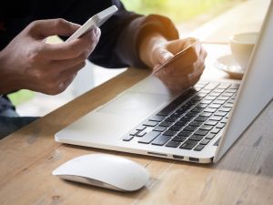 L'amministratore può bonificare somme a proprio favore dal conto condominiale?