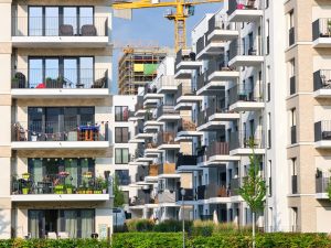 Chi paga le spese condominiali straordinarie in caso di vendita dell'immobile?