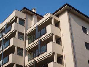 Clausole regolamentari che limitano la proprietà e loro interpretazione