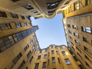 Usucapione della corte condominiale, quali presupposti e prove?