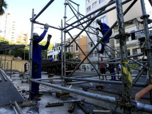 Superbonus truccati! Ecco come molti appaltatori hanno generato maggiori crediti attraverso la violazione della normativa IVA in edilizia.