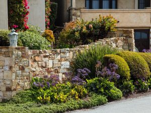 Muro di contenimento di giardini privati, proprietà esclusiva o comune?