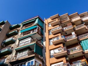 Impugnazione delle delibere assembleari di ripartizione delle spese condominiali, in sede di opposizione a decreto ingiuntivo e nullità di clausole contrattuali