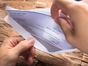 Azione di risarcimento danni nei confronti del condominio: per costituirsi in giudizio l'amministratore deve essere autorizzato dall'assemblea