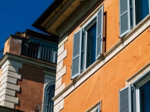 L'amministratore che omette di effettuare i lavori di manutenzione può essere condannato