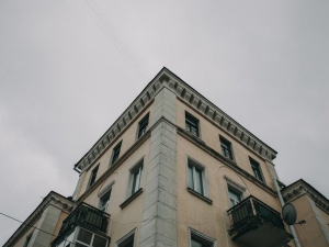 Conflitto di interessi: amministratore condominiale e impresa appaltatrice non invalidano la delibera