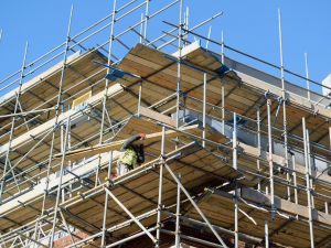 Il condominio deve pagare indennità per riduzione fruibilità spazi privati causata da ponteggi
