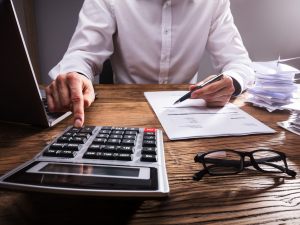 L'approvazione del bilancio consuntivo non è riconoscimento di un credito vantato dall'amministratore