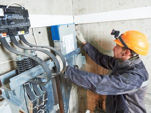 Illegittima la richiesta di certificazione medica per allungare la corsa dell'ascensore per superare barriere architettoniche